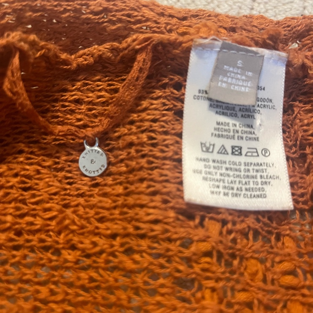 ANTHROPOLOGIE Crochet textured Split Back Cardigan sweater S Knitted & Knotted - Picture 7 of 13